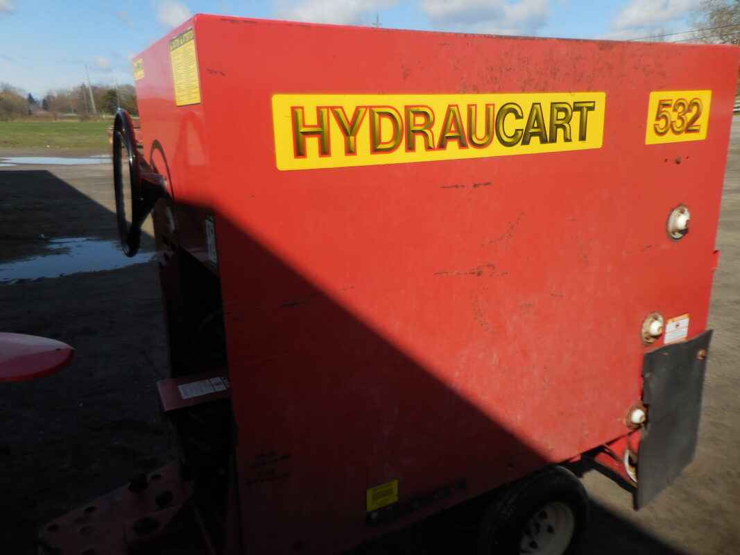 Agri Metal "Hydraucart" model 532 portable feed cart